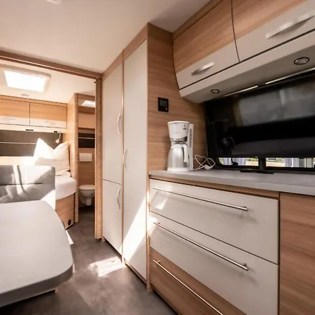 Season Camper 700 Campingplads