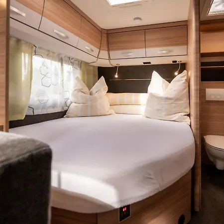 Season Camper 700 Campingplads *